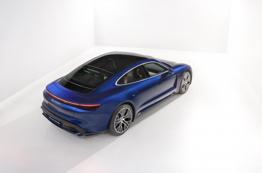  Porsche Taycan Turbo 2019 года  (WW) (фото 6 из 43)